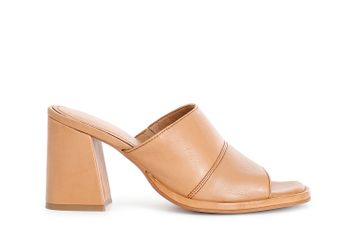 zapatilla con doble banda tan