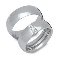 alianzas de boda de acero inoxidable pulido con 8 circonitas
