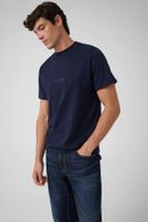 camiseta con logo bordado