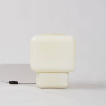 Lámpara cúbica de vidrio amarillo claro