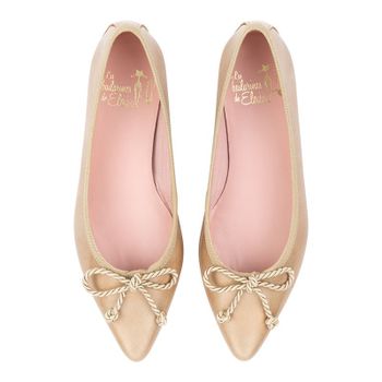 Bailarina punta charol beige