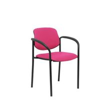 silla confidente de 4 patas con brazos y estructrua negra - asiento y respaldo tapizados en tejido similpiel rosa piqueras y crespo modelo villalgordo