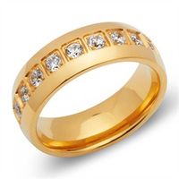 anillo de acero inoxidable chapado en oro con circonita