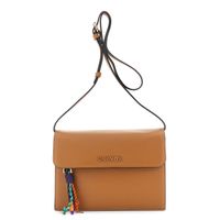 bolso de hombro efecto saffiano con charms multicolores tan