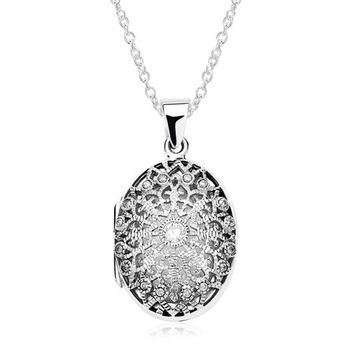 Relicario de plata 925 grabado incluyendo cadena