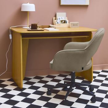 Silla de oficina con ruedas de pana fina y base negra, beige