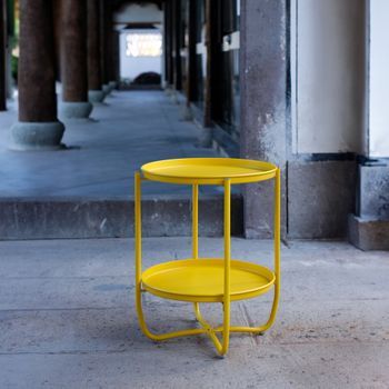 Mesita De Jardín Sandefjord Acero 57,5x40 Cm - Amarillo [en.casa]