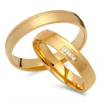 alianzas 18 quilates oro amarillo 3 diamantes