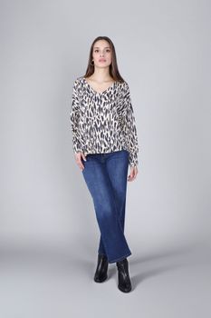 camisa estampada con escote en 
