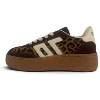 Back 70 Deportivas Moda Xxl para mujer