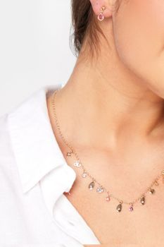 Conjunto De Collar Y Pendientes Dorados