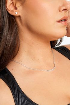 Juego De Pendientes A Presión Y Collar Plateados