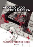 al otro lado de la acera