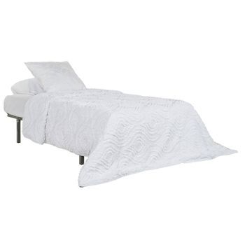 Colcha Poliester 180x260 Relleno 150 Gsm. Bordado