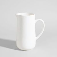 jarra de ceramica blanca con ribete en relieve 145 l