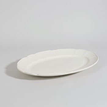 Plato de presentación ovalado en gres blanco 40x30 cn