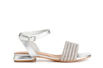 sandalias efecto laminado con pedrería silver