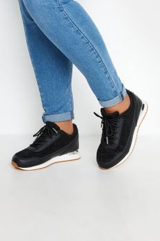 Deportivas Anchas Negras Con Brillo Y Detalles Metálicos