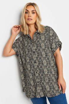 Yours Camisa Negra Manga Corta Estampado Geométrico, Mujer Curvy Y Tallas Grandes, Yours