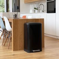 cubo de basura de cocina de pedal negro  40l