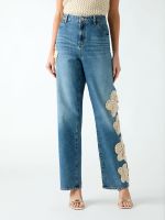 jeans bordados con flores