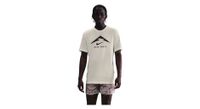 camiseta de manga corta con logo nike dri fit trail  hombre beige
