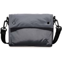calvin klein jeans bolso ultralight slim flap bag ny para hombre