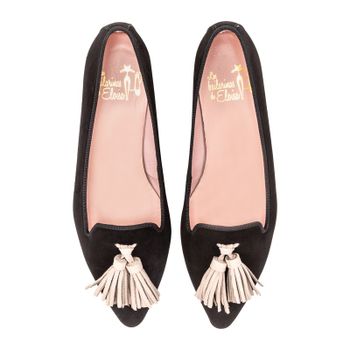Slipper punta ante negro borlas ante beige claro - Modelo Dubai.