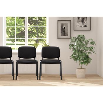 Silla con patas de metal y asiento en tela negro