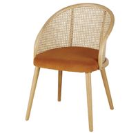 silla con reposabrazos de terciopelo teja y mimbre