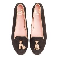 slipper ante negro borlas ante beige y con tacon forrado en charol