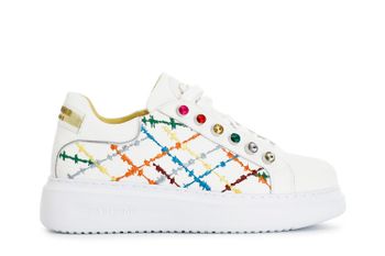 zapatillas deportivas con bordados y pedrería de colores white combo