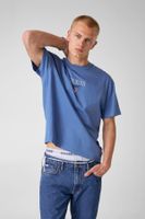 camiseta con logo estampado