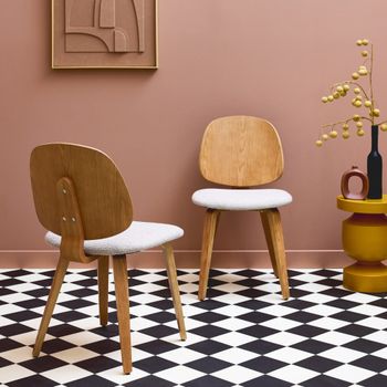 Silla de madera de álamo curvado chapado en roble y bouclé