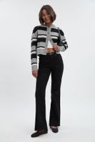 vaqueros tall con abertura para la bota negro