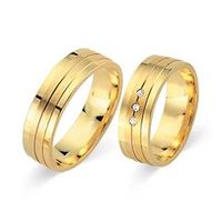 alianzas 8 quilates oro amarillo 3 diamantes