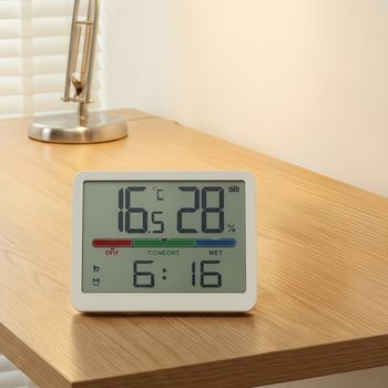 Reloj Despertador Digital con Monitor de Temperatura y Humedad, Parte Trasera Magnética para Escritorio o Pared, Funciona con Pilas, Indicador de Confort del Aire, Decoración del Hogar