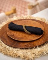 plato de madera de teca en marron 25x25x3 cm