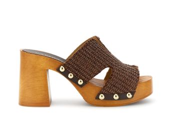 sandalias estilo zueco de rafia dark brown
