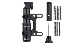 Bomba wolf tooth encase kit de reparacion tubeless 40 cc bomba manual negra   herramientas integradas