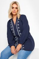 yours blusa azul y blanca bordada en estamena de algodon mujer curvy y tallas grandes yours