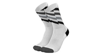 Calcetines incylence waves blanco gris negro