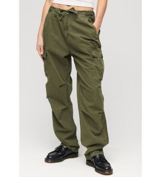 Superdry para mujer. W7011070A Pantalón cargo de talle bajo Para verde (32/32), Casual, Algodón