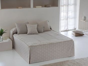 Colcha edredón lora jacquard con volante confecciones paula