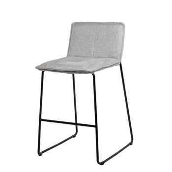 Taburete bajo asiento tapizado gris claro con patas de metal negras