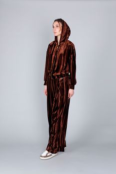 sudadera de chenilla con cremallera completa dark brown