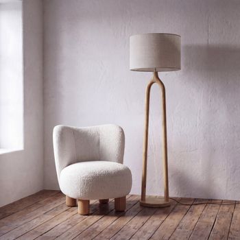 Lámpara de pie de madera de mango y lino Alt. 168 cm