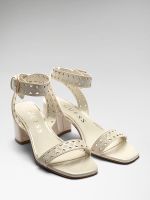 sandalias con logo gastine