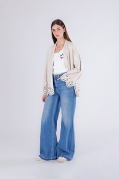 kimono con dobladillo cortado a láser oat 38