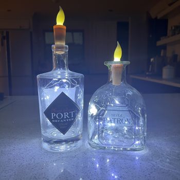 Flickering Candle Light Bottle Corks - 2 Pack